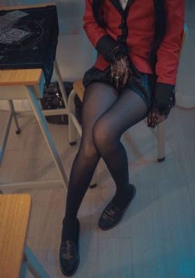 欧美粉底色号_BD英语在线播放观看